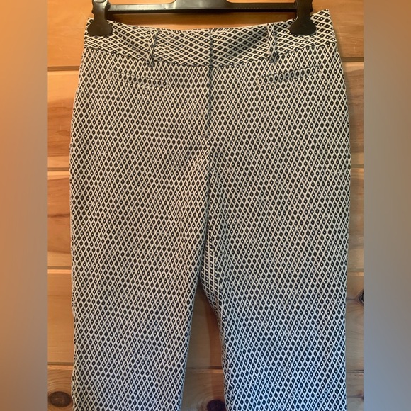 Ann Taylor Cropped Pants Size 2 “Kate” - Picture 2 of 11